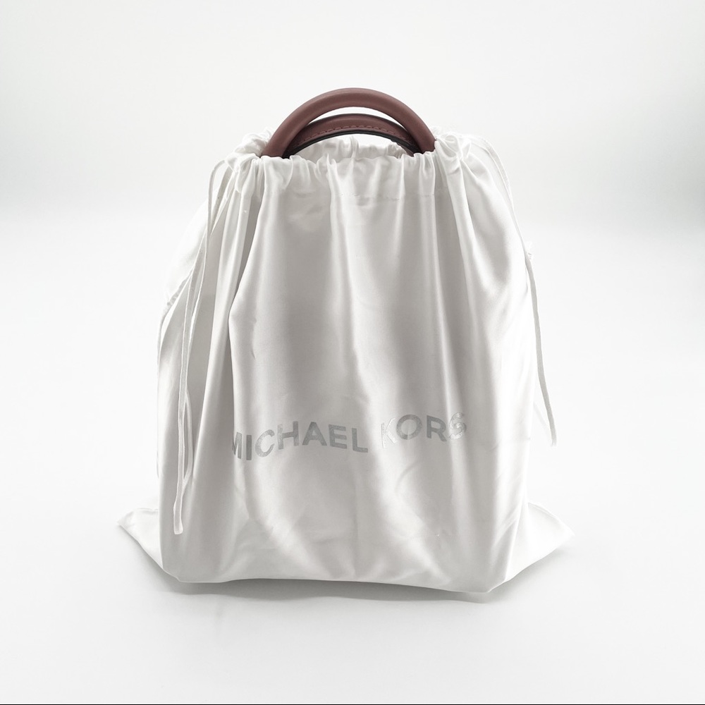 Michael Kors Mercer Satchel Messenger Pebbled Leather Bag in Pale Lilac - Picture 10 of 10